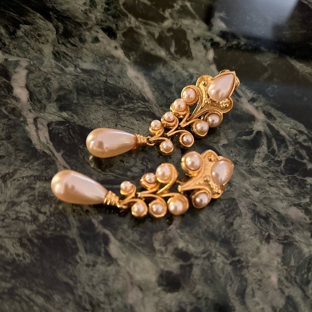Long luxury vintage clip on earrings